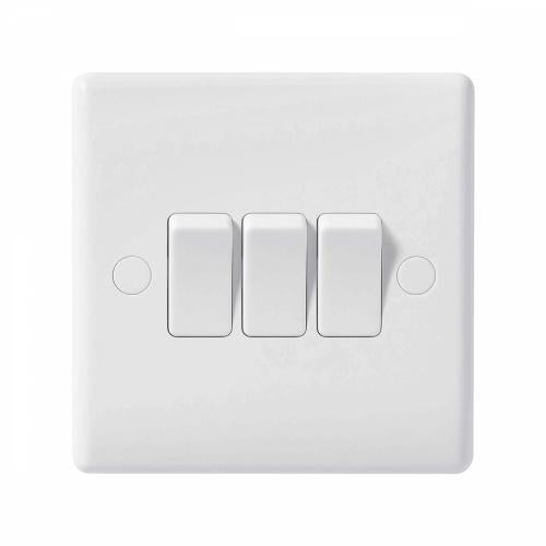 Nexus White Moulded 3 Gang 2 Way Switch – Multi-Light Control Solution