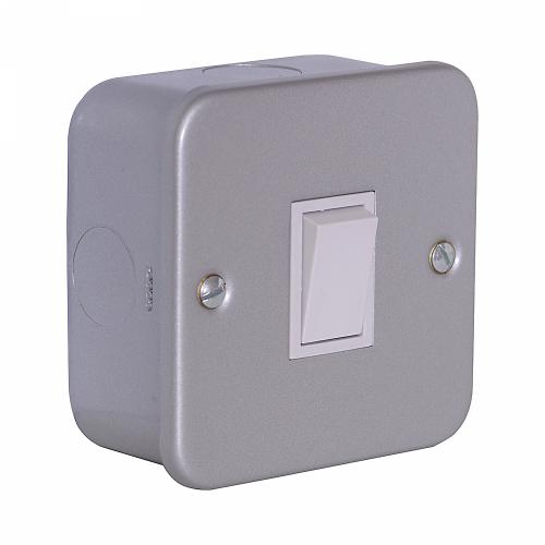 Metal Clad 1 Gang 2 Way Switch – Durable Control for Demanding Environments