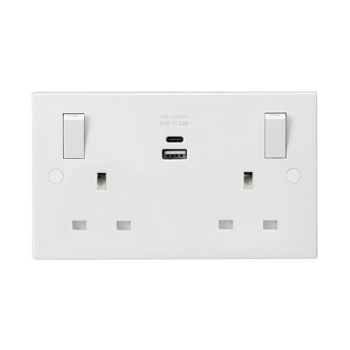 2 Gang Switched Socket with USB A & C Ports – Smart Charging Solution