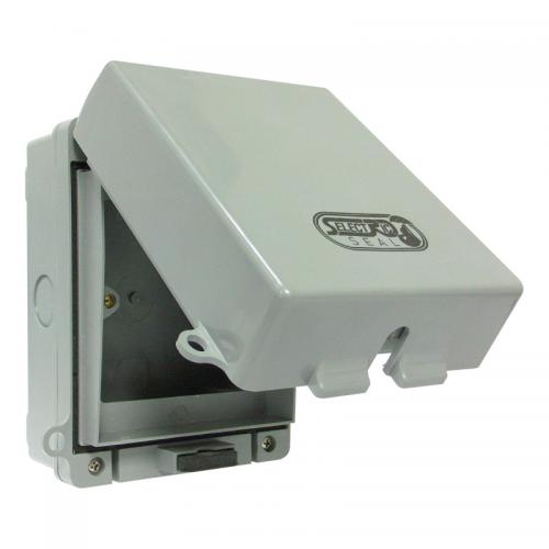 1 Gang IP65 Socket Box – Heavy-Duty Weatherproof Protection