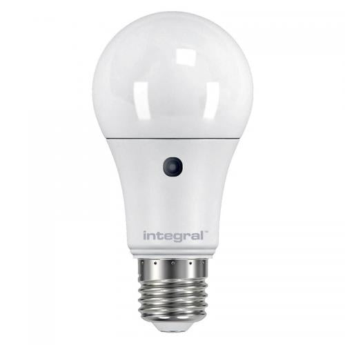 Integral 8.5W LED ES Dusk Til Dawn Bulb Warm White Smart Lighting